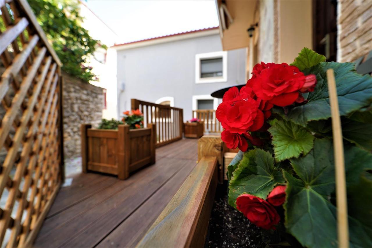 Hotel Tourist Parga Exterior photo